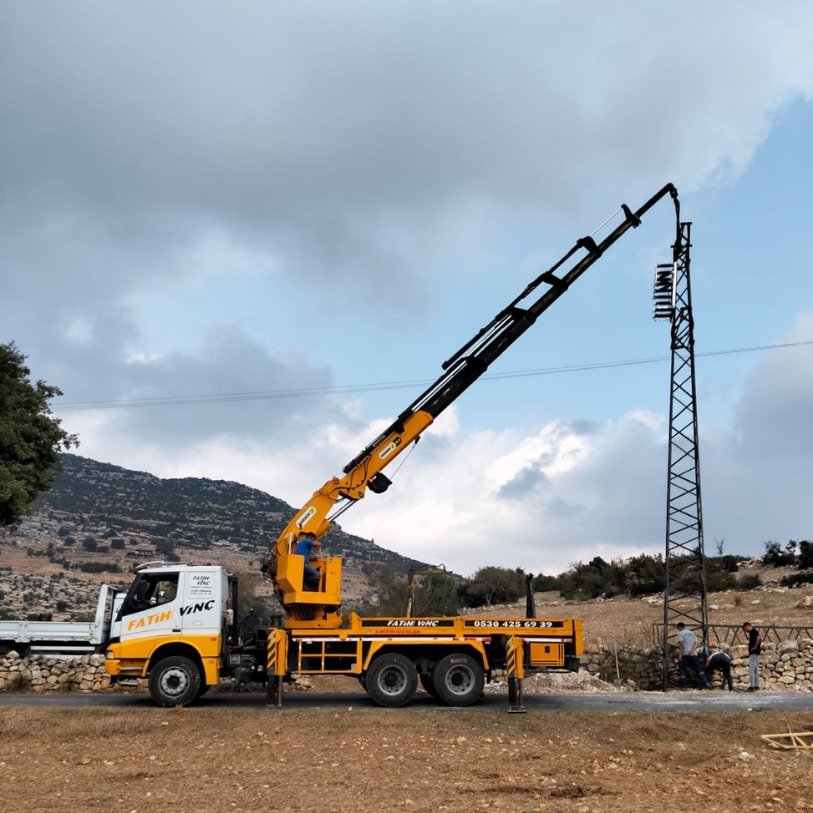 Tarsus sepetli vinç kiralama - dış cephe montaj çalışması